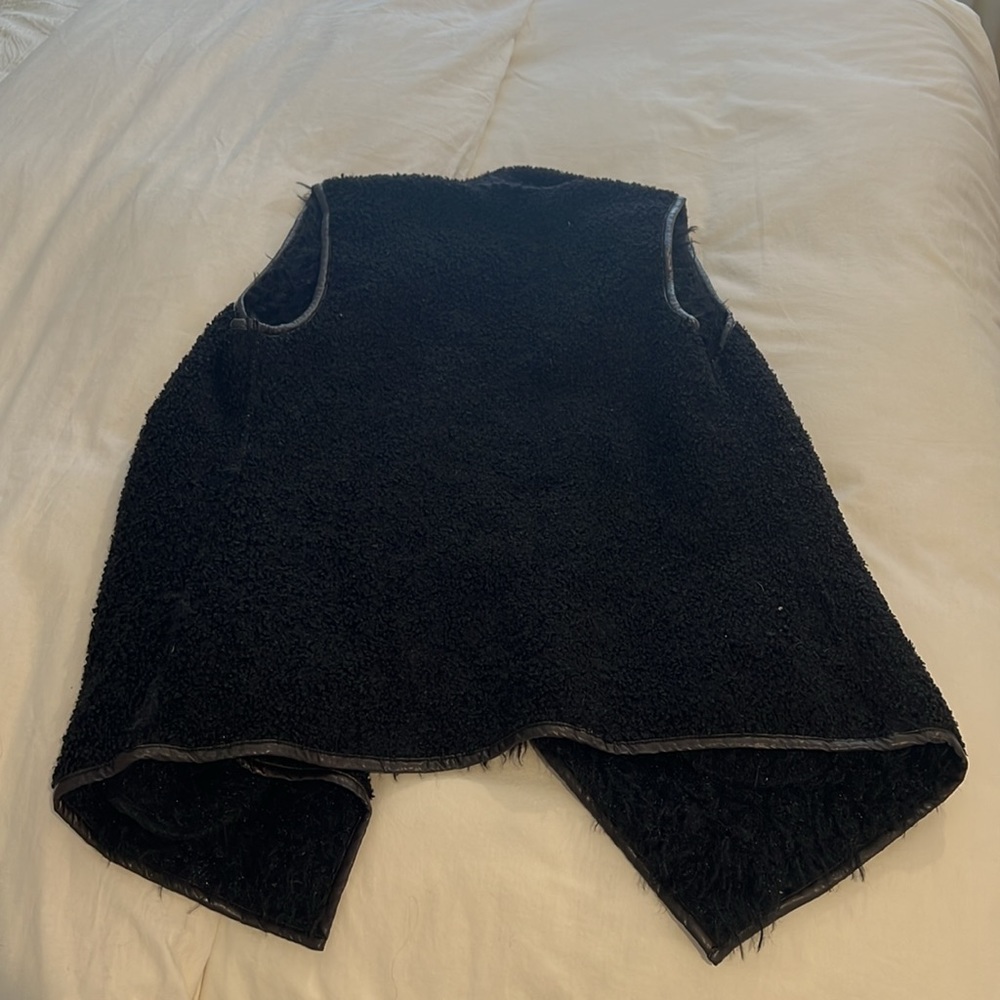 Vest - Picture 4 of 4